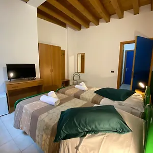 Casa Santa Caterina E Sant Antonio Pensjonat